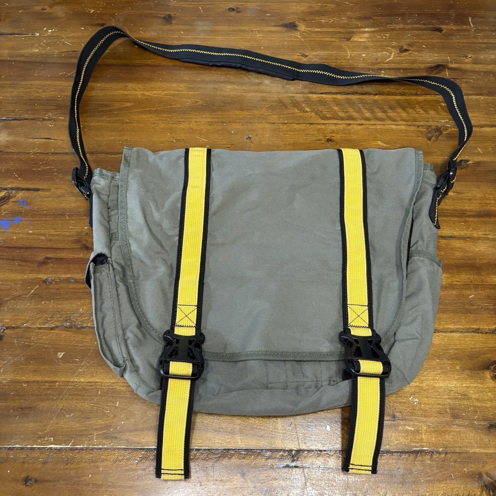 Vtg Old GAP 90s Y2K Messenger Crossbody Bag Utility Laptop Green Yellow Nylon